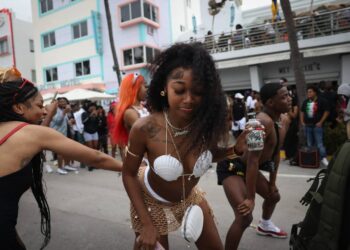 Hey, wondering what a lively spring break looked like? See these visuals for yourself