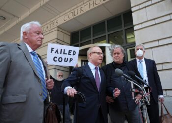 surprise Trump grand jury witness is Giuliani lawyer Robert Costello, source says