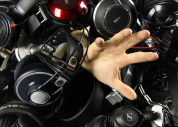 Vote now: What’s your favorite type of headphones?