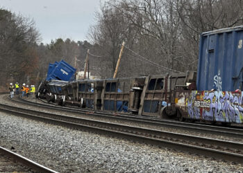 Massachusetts train derails, no hazardous cargo reported