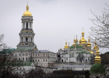 Tensions on the rise at revered Kyiv monastery complex