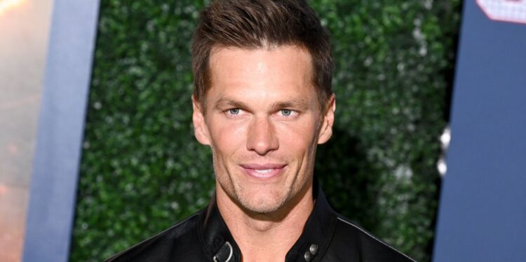 Tom Brady Announces Return To Sports With Unexpected Acquisition