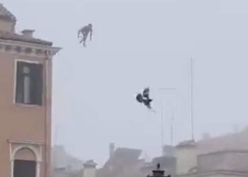 ‘Cretin’ leaps from Venice roof into canal wearing just boxer shorts