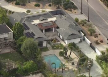 $2B Powerball winner buys $4M home after gobbling one up for $25M
