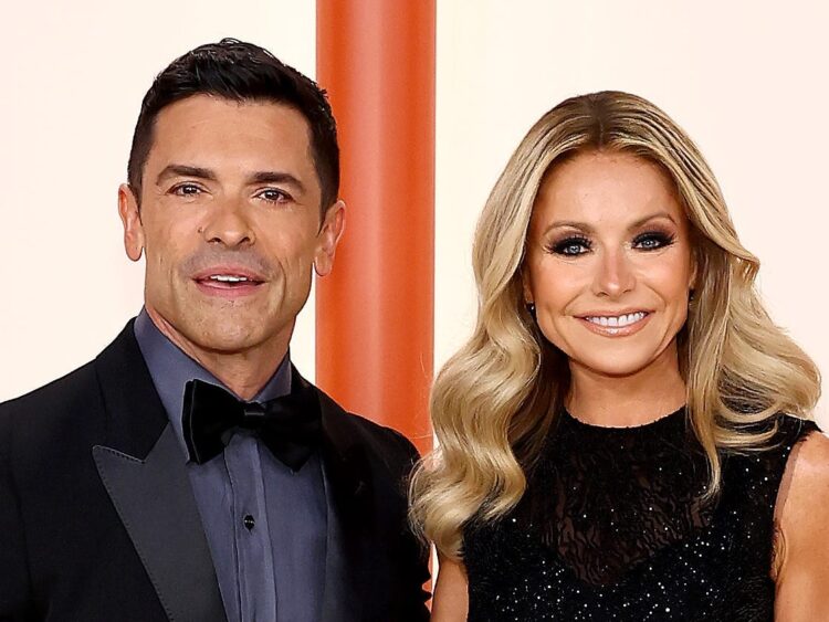 Kelly Ripa says she and Mark Consuelos had ‘sexual rituals’ that were ‘so ludicrous’ while apart during the pandemic