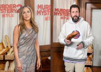 ‘I’m not standing next to him’