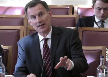 Achieving Net Migration of 245,000: Ministerial Efforts