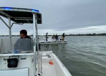 Two girls found drifting alone in boat after adults vanished in Florida lake, cops say