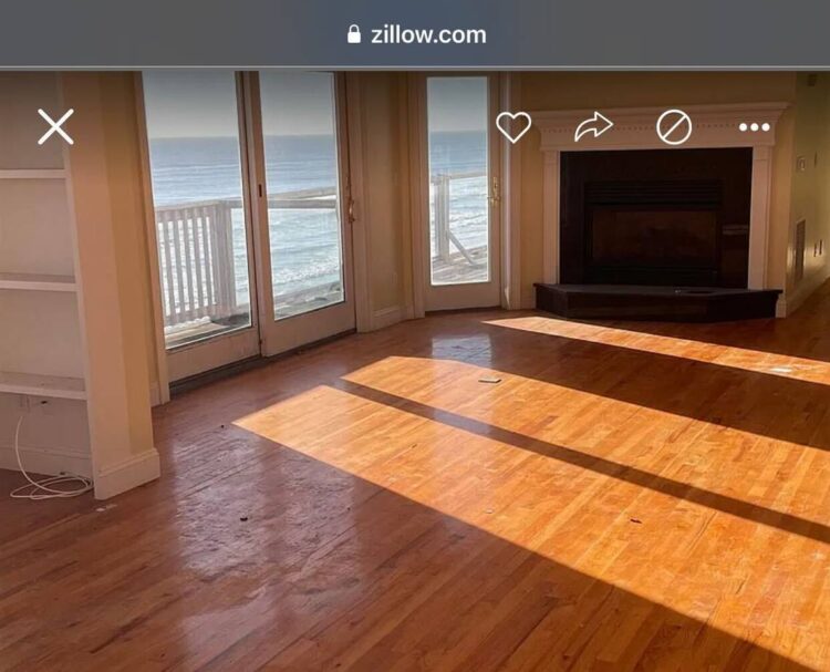 Beach house for sale in Florida is freaking people out with just one glance. See why
