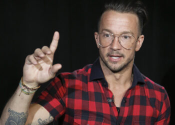 Ousted Hillsong pastor Carl Lentz takes Oklahoma church job