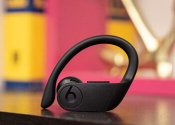 Amazon is currently offering the amazing Beats Powerbeats Pro earbuds with a sweet discount