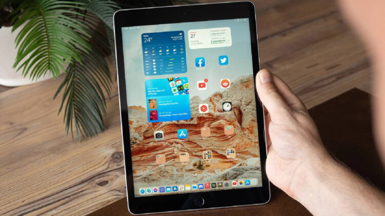 Amazon shrinks the price for the already affordable 10.2″ iPad