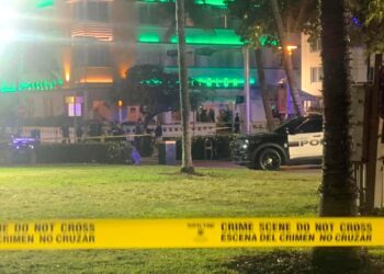 Gunfire breaks out in crowded Miami Beach area