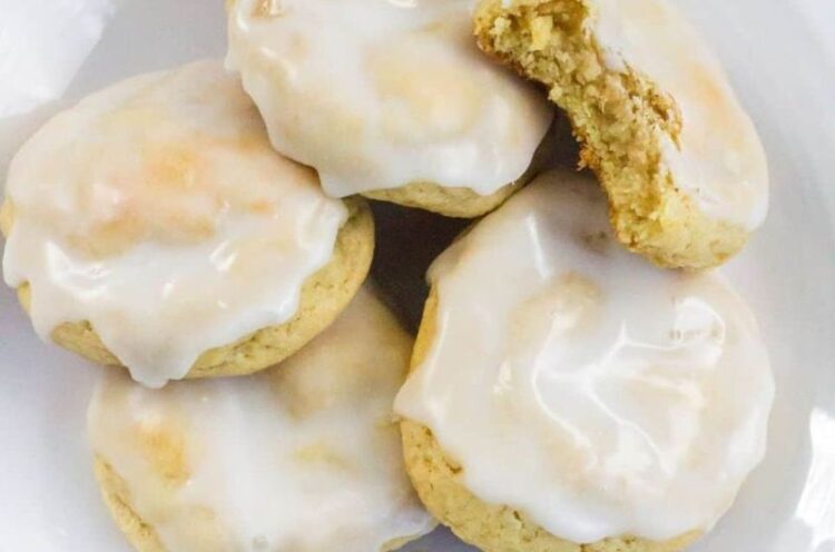 Soft Pineapple Cookies: A Unique and Refreshing Twist on a Classic Treat
