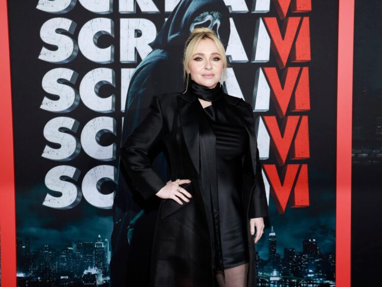 Hayden Panettiere says she almost ‘pooped, puked,’ and ‘fainted’ while recording music for ‘Nashville’ because she wasn’t properly trained