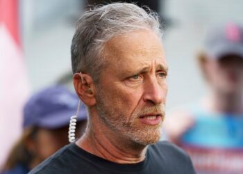 Howard Stern says Jon Stewart would ‘win in a slam dunk’ if he ran for president