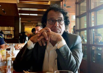 Saudi Arabia frees American imprisoned over critical tweets