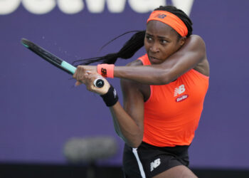 Coco Gauff loses lead, match against Potapova at Miami Open