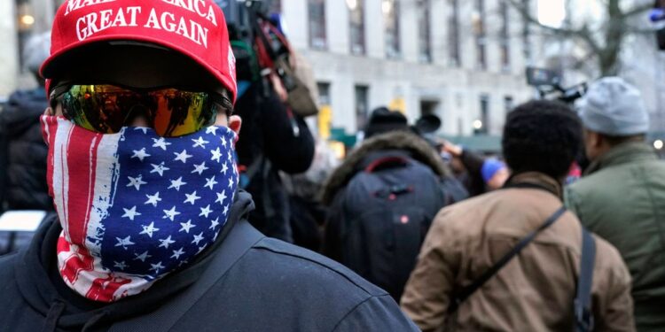 Dismal Crowd At NYC Trump Rally Despite Ex-Prez’s Call For Action As Arrest Looms