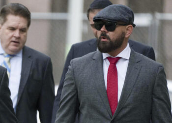 Judge slams lawyers for slowing jailed 1/6 defendant’s case