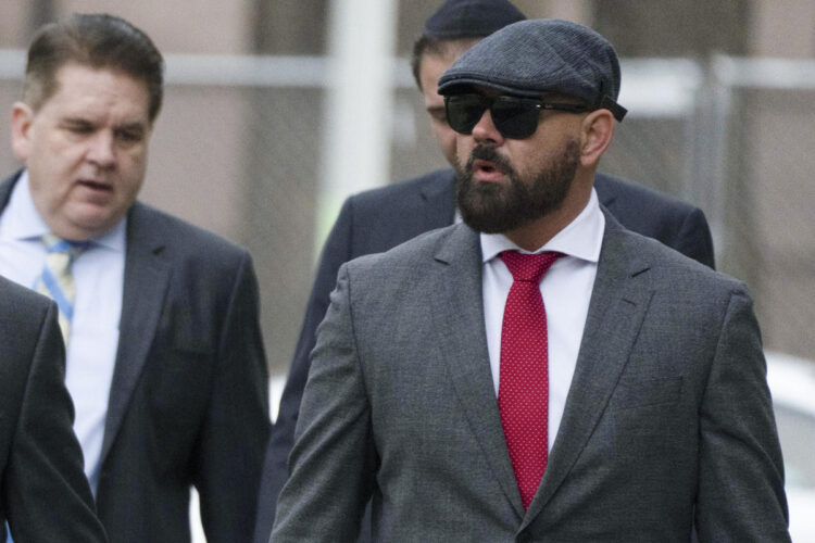 Judge slams lawyers for slowing jailed 1/6 defendant’s case