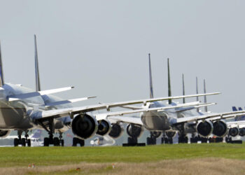 United Airlines flight makes emergency landing in Houston