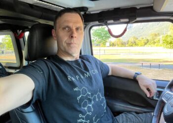 A longevity researcher takes a $1 drug to slow down aging, and he says it worked to treat his joint pain