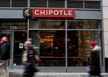Chipotle will pay a $240,000 penalty — roughly 1% of its daily revenue— for shutting down a store that tried to unionize