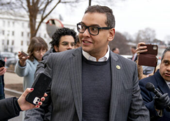 Santos refuses to quit, brazenly says ‘truth still matters’