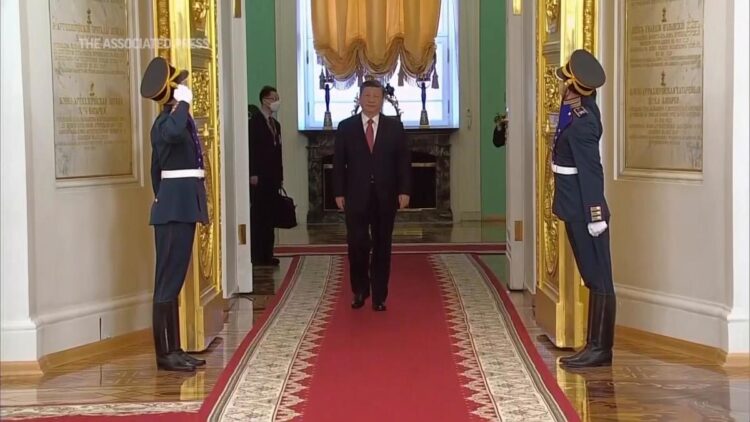 Putin welcomes Xi Kremlin with pomp