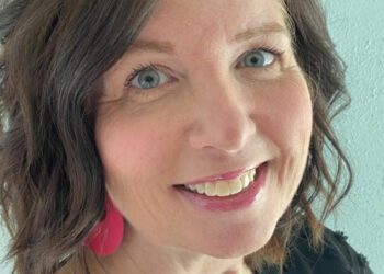 Woman diagnosed with colorectal cancer at 42 shares symptoms: 'I waited way too long'