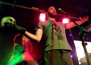 Russian mercenary’s widow cynically tells journalists where they found Ukrainian soldier’s skull