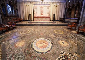 A Barefoot Tour of Westminster Abbey’s Coronation Site
