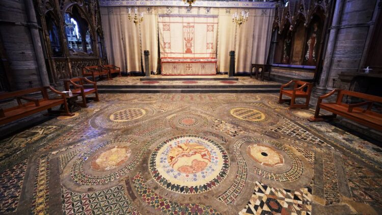 A Barefoot Tour of Westminster Abbey’s Coronation Site
