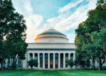 Parents petition MIT to revoke admission of S. Korean minister’s daughter