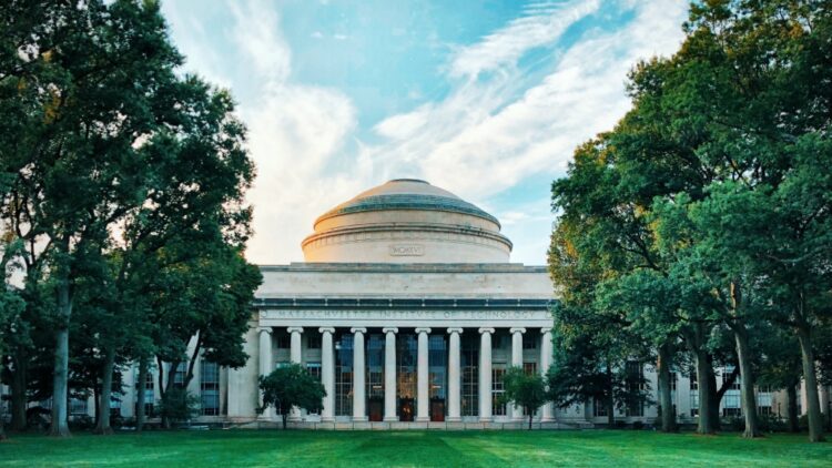 Parents petition MIT to revoke admission of S. Korean minister’s daughter