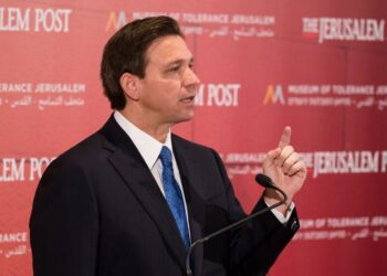 DeSantis loses his cool with a reporter after being challenged over claims he witnessed torture while working at Guantanamo Bay