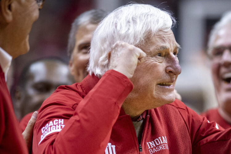 Ex-Hoosiers coach Bob Knight out of hospital, son says