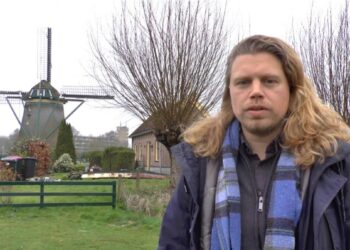 Prolific sperm donor with over 500 children must pay 0K if he donates again, court rules