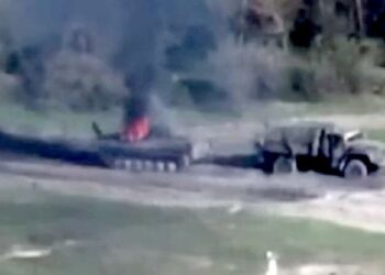 Ukrainian Air Force destroys enemy BMP during rescue attempt – video