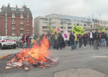 Fresh pension protests hit France before key court ruling