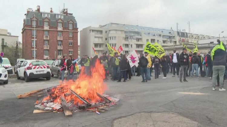 Fresh pension protests hit France before key court ruling