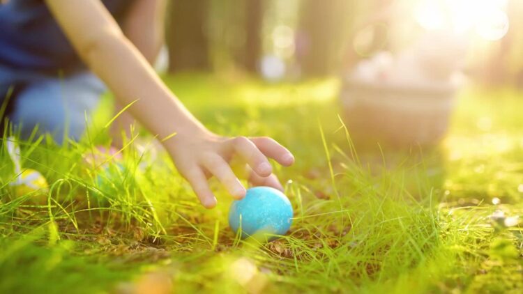 Donald Trump crashes Jesus's last supper during Easter-themed 'SNL' cold open