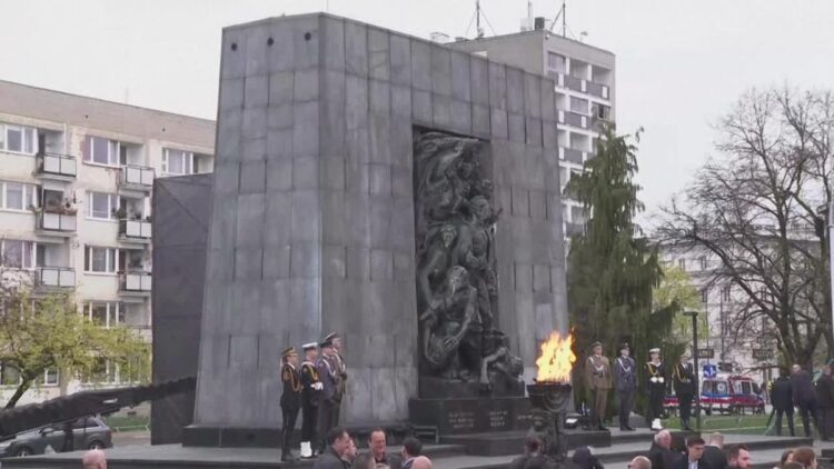 German president asks forgiveness on Warsaw ghetto anniversary