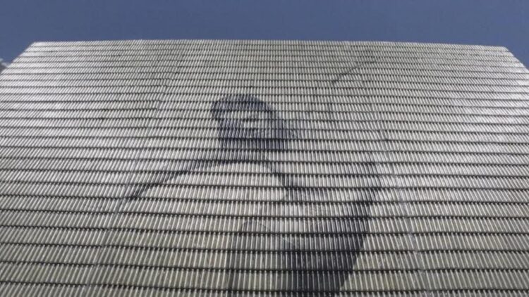 Russian strikes kill 16, Kyiv says offensive almost ready