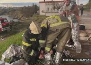 Crimea fuel depot on fire, Russian-held towns shelled in Ukraine Crimea fuel depot on fire, Russian-held towns shelled in Ukraine