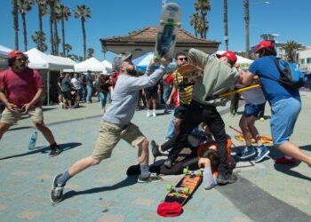 Scuffle at pro-Trump rally in Huntington Beach leaves 2 injured