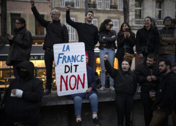 Why are the French so angry over retiring 2 years later?