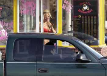City to pay $500K to settle bikini barista dress code suit