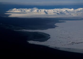 Scientists save ancient Arctic ice in race to preserve climate history